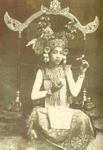 Legong dancer