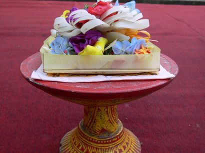 canang offering