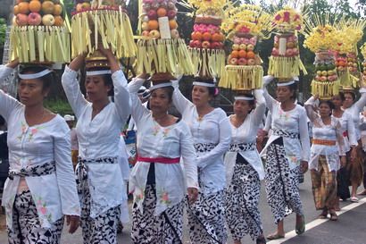 gebogan offering