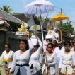 Mendak Tirta procession